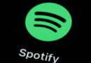 Spotify says it is investigating after thousands of users report outages