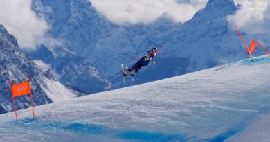 Lindsey Vonn is preparing to leave Italy one week after Winter Olympics crash, says U.S. Ski Team chief