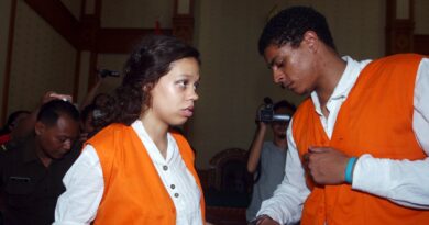 American who spent 11 years in prison for notorious “suitcase murder” in Bali is freed and deported by Indonesia