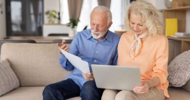 HMRC issues pensions warning as ‘helpful advice’ could be costly | Personal Finance | Finance