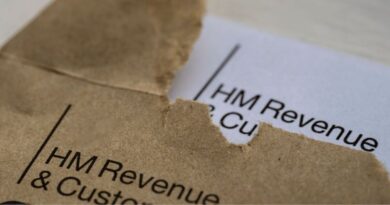 Brits earning more than £12,570 issued £641 warning | Personal Finance | Finance