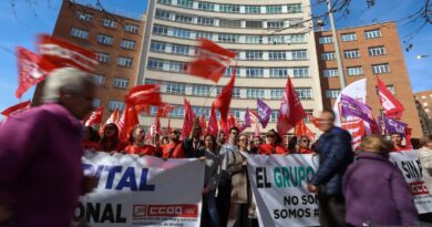 Los empleados de Quirón en la sanidad de Ayuso llevan sus protestas a la Fundación Jiménez Díaz y amenazan con una huelga | Noticias de Madrid
