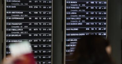 Venezolanos rumbo a Caracas, tras casi tres meses sin vuelos desde Madrid: “Tenía miedo de que me caducara el visado” | Noticias de Madrid