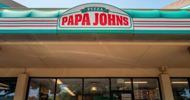 Papa John’s to close 300 restaurant as it moves to cut costs and boost growth