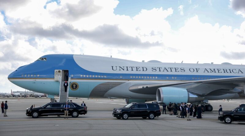 Qatar to donate a jumbo jet for Trump’s exclusive use as a presidential plane Qatar to donate a jumbo jet for Trump’s exclusive use as a presidential plane