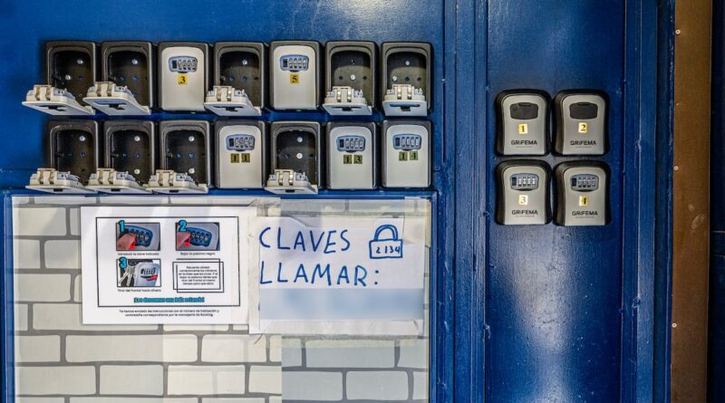 El TSJM rechaza medidas cautelares contra el Plan Reside, solicitadas por una empresa de pisos turísticos | Noticias de Madrid