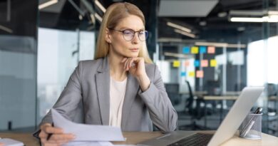 More U.S. employees are hugging tight to their jobs. Here’s why.